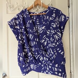 Nine West Blue White Patterned Top Sz L